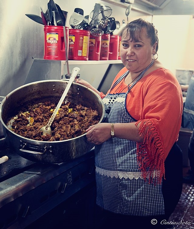 Dona Esthela and Chilorio