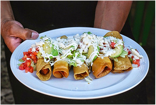 Flautas @ El Tucan.jpg