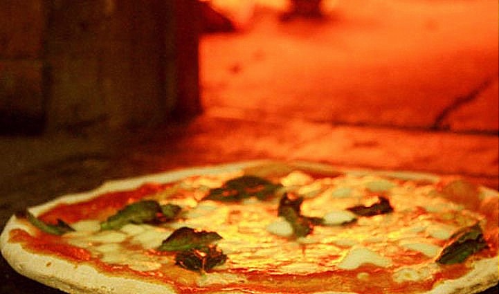 Pizzeria da Remo - Rome.jpg