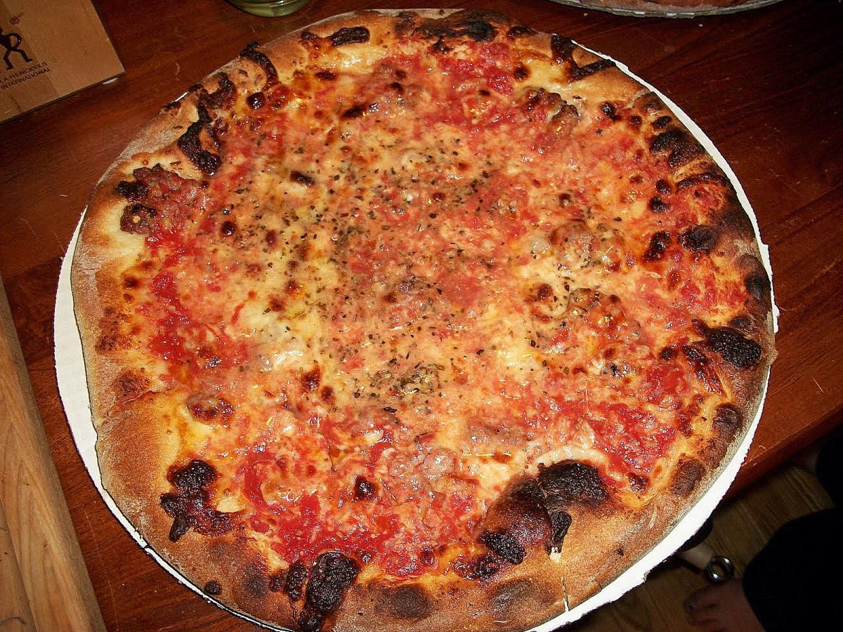 Santarpio’s Pizza – Boston.jpg