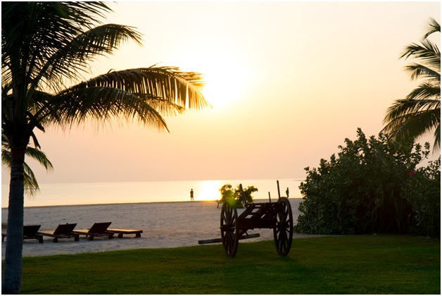 Sri Lanka Beach.jpg