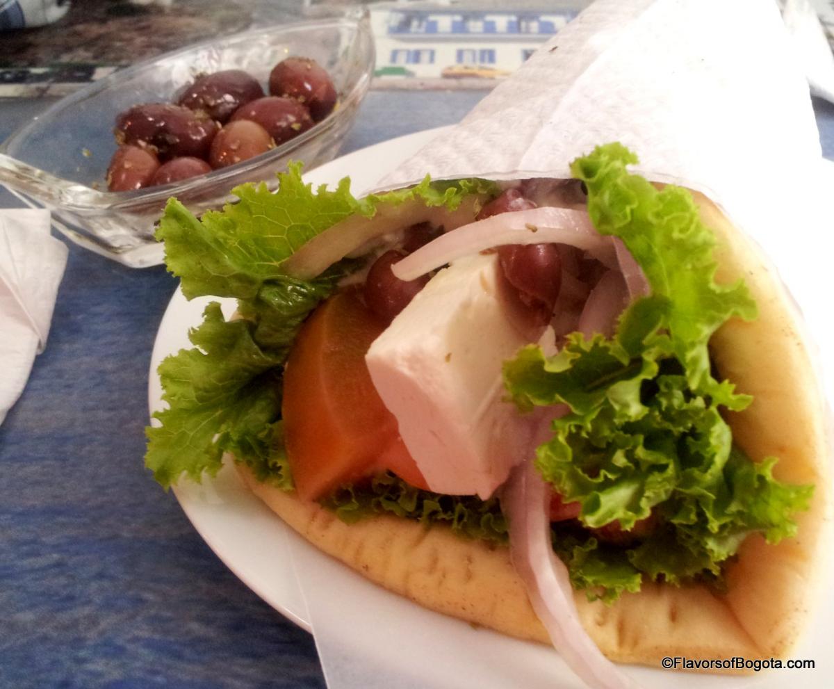 Veggie gyro Grecia Cafe y Suvlaki Cartagena.jpg